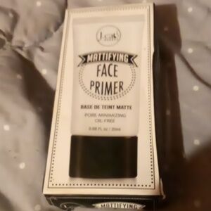 J. Cat face primer